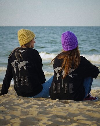 Zaznacz odwiedzone państwa - czarna bluza dla podróżnika bez kaptura, Wear Your Journey