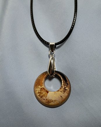 Naszyjnik SOGNI z żywicy w kolorach brązu, Wylewnia Twórczości