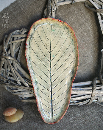 Zielony liść - talerz ceramiczny na biżuterię, drobiazgi, Bea Fine Arts