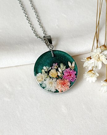 Zielony naszyjnik z kwiatami, Colie