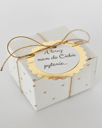 Prośba o świadkowanie - pudełeczko w złote serduszka, Papiernik