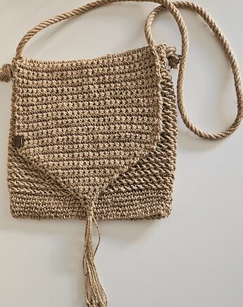 Listonoszka ze sznurka konopnego, Las i Łąka