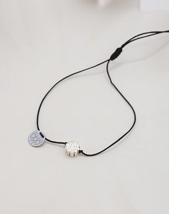 Bransoletka ze srebrnym Kwiatem, w hand works