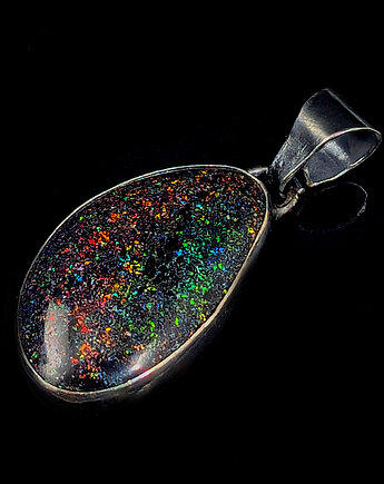 Black matrix opal, Pracownia Neores