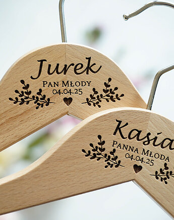 Zestaw 2 Wieszaków Ślubnych z Personalizacją, prezent dla Narzeczonych, MOOD for WOOD
