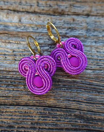 Malutkie  cyklamenowe  kolczyki sutasz, Mró Soutache