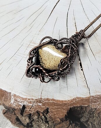 Wisiorek z bursztynowym serduszkiem m144, JanArt