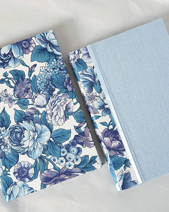 Para płóciennych notesów w typie broszurki, Sygnatura Bookbinding Studio