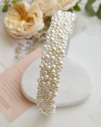 Bogato zdobiona perełkami szeroka opaska ślubna, Anelis Atelier
