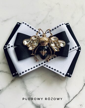 Brosza z czarnym owadem z kryształami New, Pudrowy Różowy