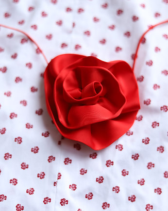 Czerwony choker róża, Celina Parysów