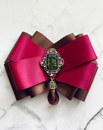 Brosza z artystyczną ozdobą, zielonym kryształkiem New, Pudrowy Różowy