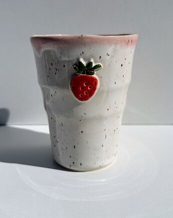 Kubek ceramiczny wysoki truskawka, Strefa Ceramiki