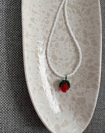 Handmade naszyjnik z koralików z plecionym owocem truskawką, Juicy Beads