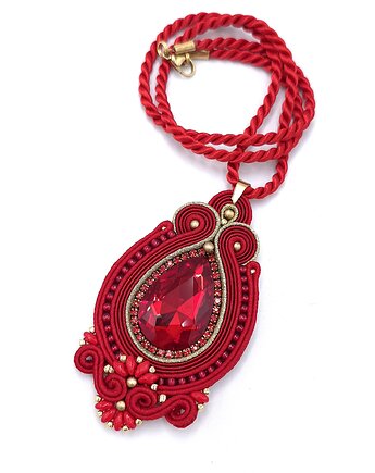 Wisiorek sutasz czerwony Gaja z dużym kryształem elegancki klasyczny, Katrina Rossa