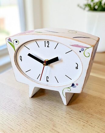 Zegar drewniany biurkowy biały folk, Clock Wood Studio
