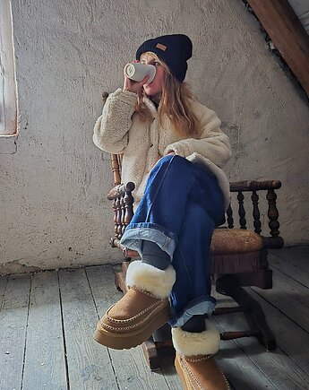 Kubek cycuszki na kawę, kubek Rzeźba kobieta, paper cup ceramiczny, Fiona Ceramics