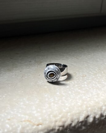 Pierścionek z wymiennym oczkiem z kolekcji funky, funkyandchic