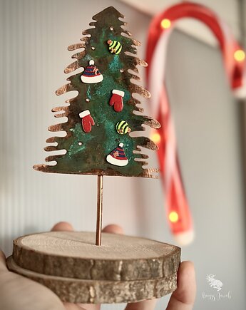 Zimowa Miedziana Choinka z Biżuteryjną Niespodzianką,  Buggy Jewels