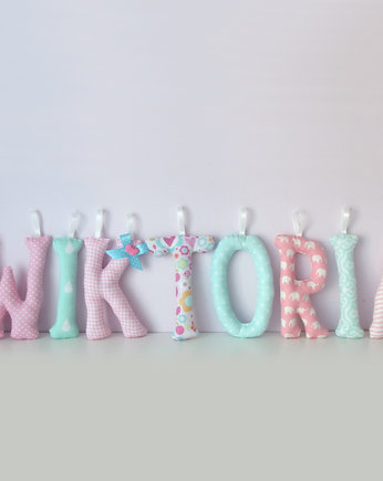 Literki szyte imie Wiktoria ozdoba pokoju, Pinezka Jo