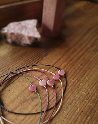 Minimalistyczna bransoletka serduszko z rodonitu, Moon Spirit Stones