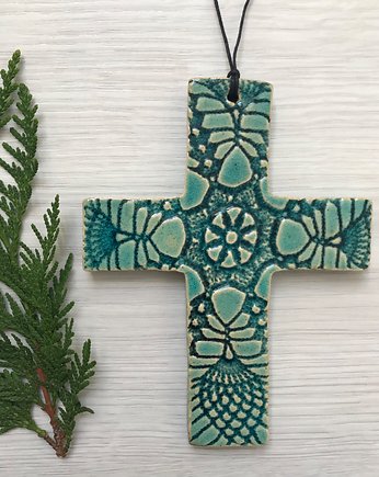 Koronkowy krzyż ceramiczny, Ceramika Ana