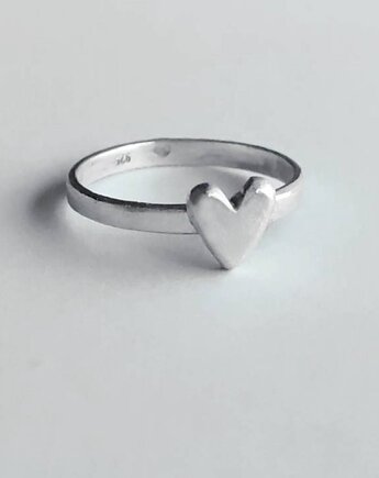 Pierścionek serduszko