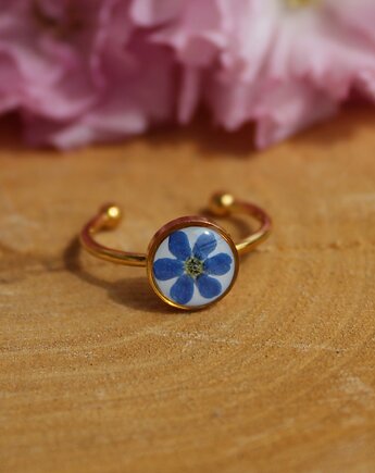 Kwiatowa łąka pierścionek z niezapominajką prawdziwy kwiat złoty, OKAZJE - Prezenty na 18 dla dziewczyny