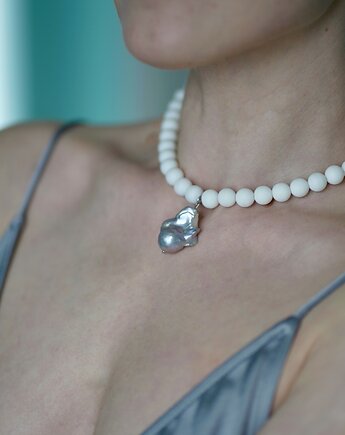 Choker z onyksa białego i dużej szarej perły barokowej - FULL, ZY.JEWELLERY