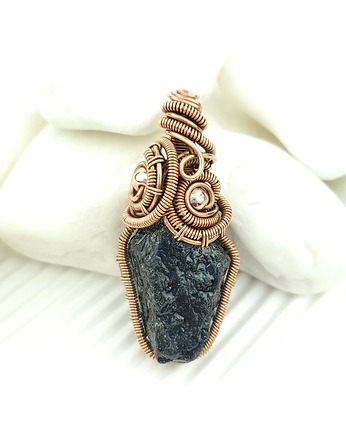 Wisiorek z turmalinem, Blue Pearl Art