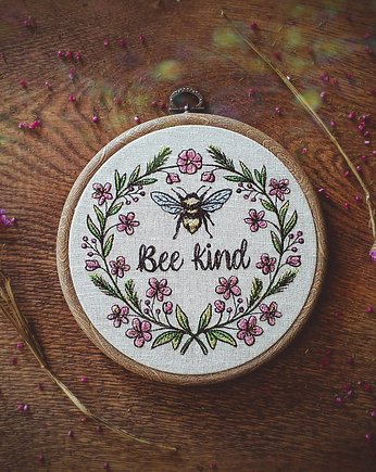 Bee kind, Zapętlona Nitka