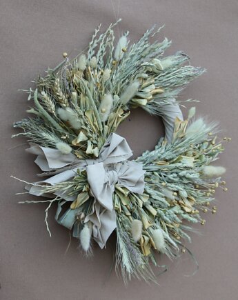 Wianek dekoracyjny ,,W szumie traw", Rondo Kwiatowe