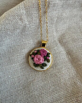 Ręcznie wyszywany naszyjnik "Różowe róże", ReinerArt