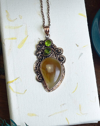 Miedziany ozdobny wisiorek z agatem i peridotem, Spirit Of Copper