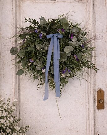 Wianek wiosenny zieleń i suszki, Łąka