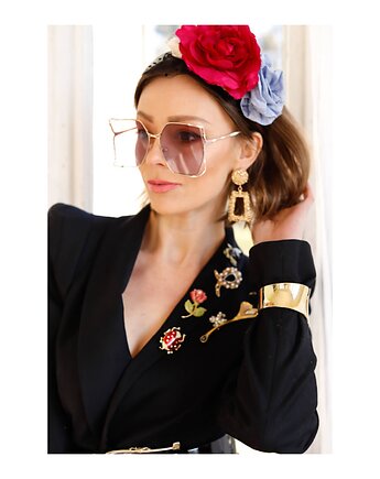 Opaska z kwiatami, Celina Parysów