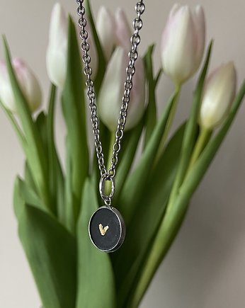 Naszyjnik z ciemnym betonem, stal, k. srebrny, CONCRETE.ME jewelry