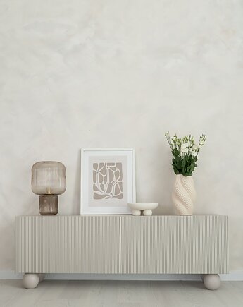 Kaszmirowa komoda VICTORIA  Beżowa ryflowana szafka RTV z szufladami 150 cm, Papierówka Simple form of furniture