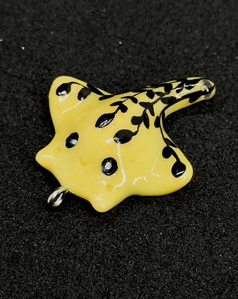 Wisiorek z mini zwierzątkami, wisiorek płaszczka, The spoon of honey