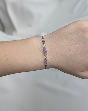Lawendowa bransoletka z kamieni, Moui