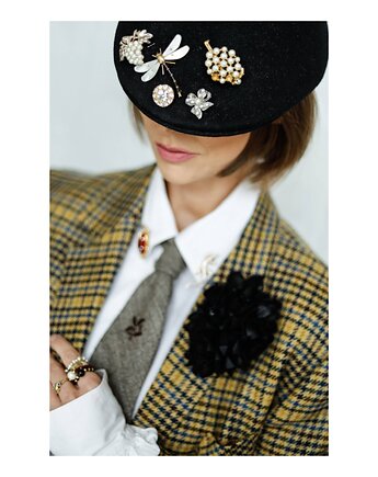 Skórzana broszka kwiaty, Celina Parysów