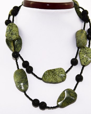 Naszyjnik z kamieni naturalnych Negro & Verde, Lacasilla