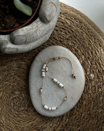 Letnie wibracje - bransoletka na kostkę z Muszlą i Masą perłową, Ili arte biju