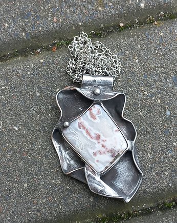 Skoki w falach - wisiorek, po drugiej stronie lustra