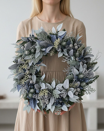 Zimowy wianek na drzwi, Lola White