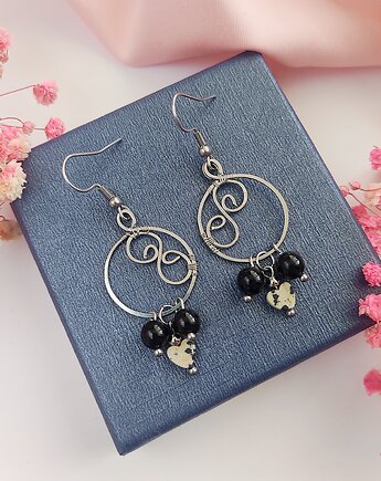 Kolczyki Jaspis Dalmatyński i Onyks stal chirurgiczna handmade wirewrapping, byNostawen