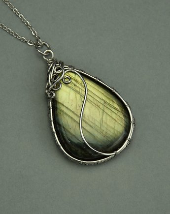 Duży wisior złoty labradoryt wire wrapping, Agata Rozanska