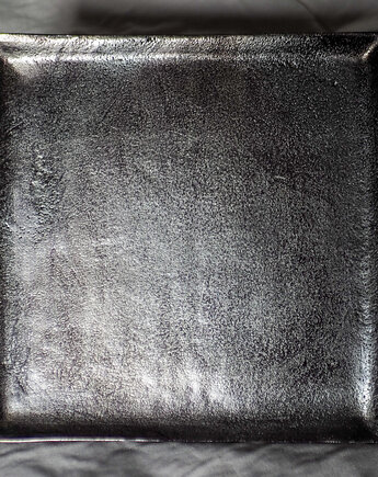 Talerz metalowy no. 1- srebrno- czarny, kwadratowy, Lillys Stories