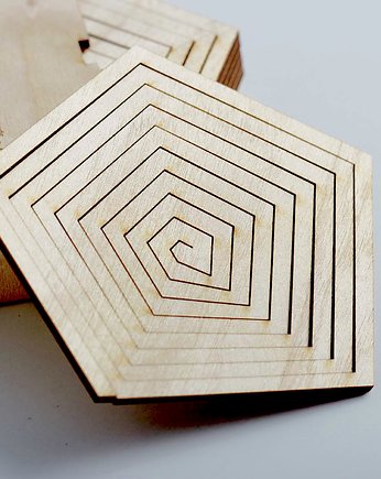 Wyjątkowa drewniana podstawka PENTA spirals, Woolights