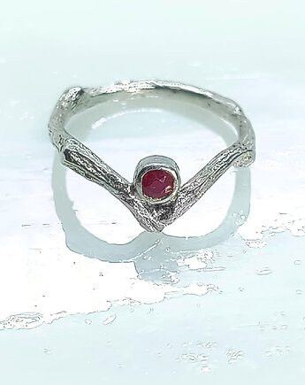 Pierścionek Gałązka z Rubinem, ZIĘBA